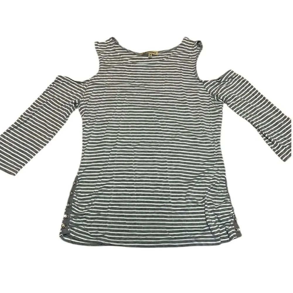 Democracy Cold Shoulder Top, 3/4 sleeves, soft, grey white stripes, medium